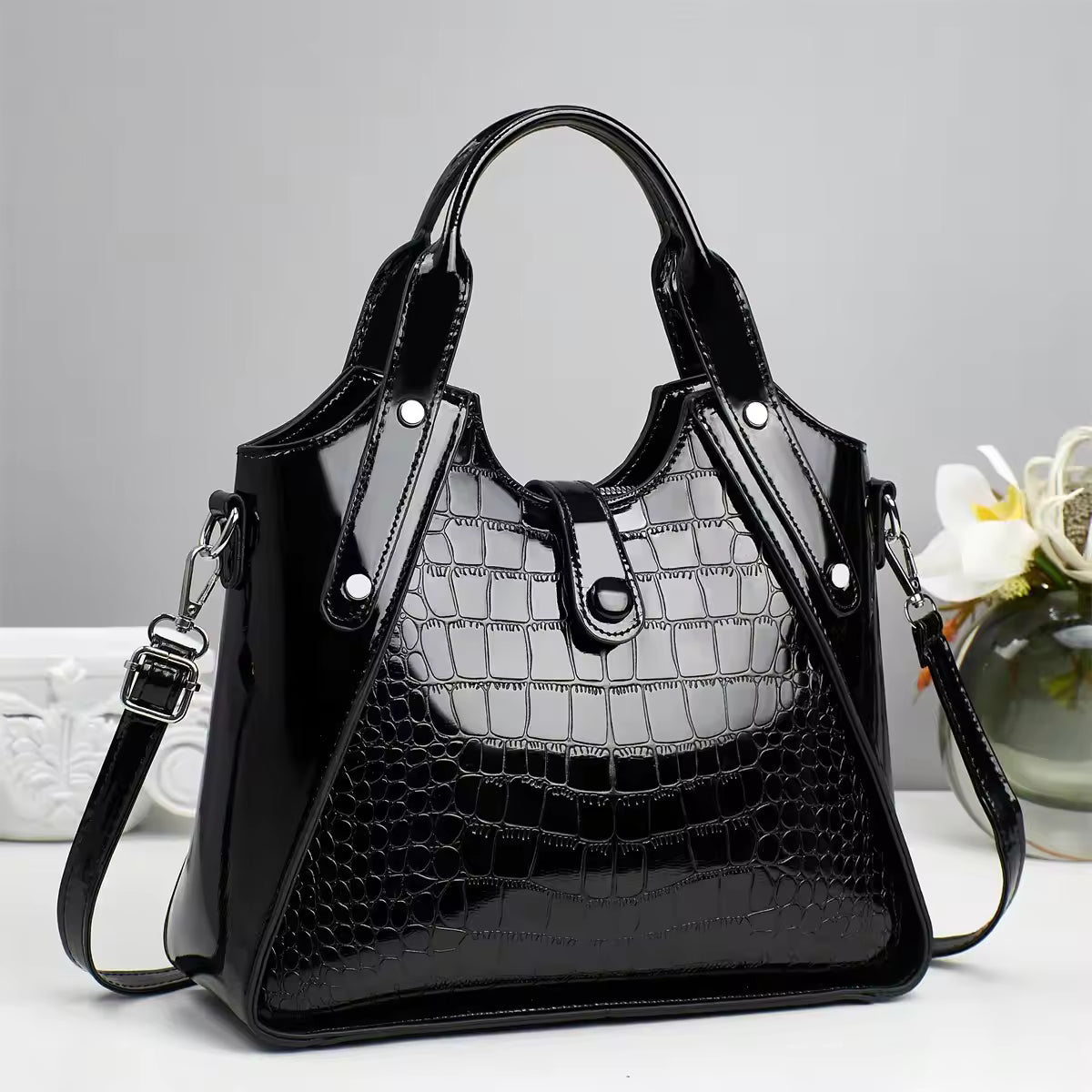 The Jacē Sienna Structured Bag